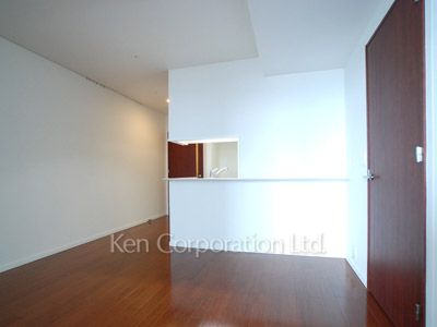 Living-Dining ※Photo of the same layout on 29 floor. Decoration and fixture may differ.