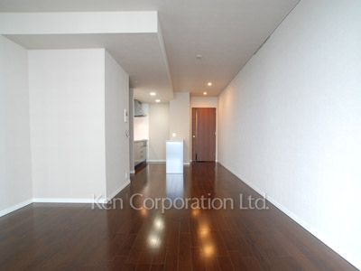 Living-Dining ※Photo of the same layout on 30 floor. Decoration and fixture may differ.