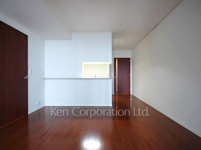 Living-Dining ※Photo of the same layout on 21 floor. Decoration and fixture may differ.