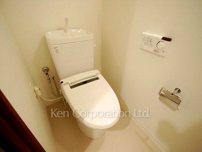 Lavatory ※Photo of the same layout on 21 floor. Decoration and fixture may differ.