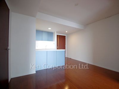 Living-Dining ※Photo of the same layout on 25 floor. Decoration and fixture may differ.