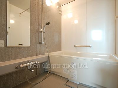 Bath ※Photo of the same layout on 25 floor. Decoration and fixture may differ.