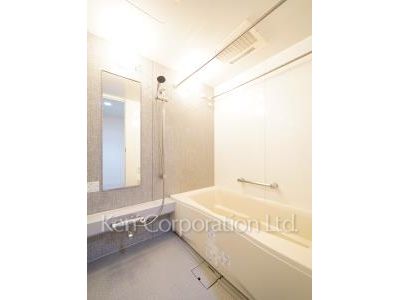 Bath ※Photo of the same layout on 20 floor. Decoration and fixture may differ.