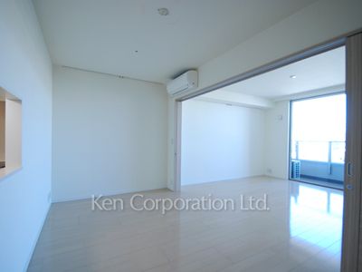 Living-Dining ※Photo of the same layout on 20 floor. Decoration and fixture may differ.