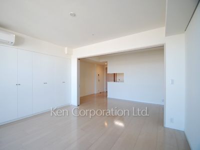 Bedroom ※Photo of the same layout on 20 floor. Decoration and fixture may differ.