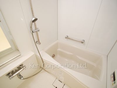 Bath ※Photo of the same layout on 20 floor. Decoration and fixture may differ.