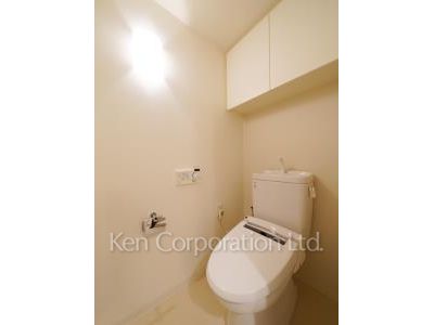 Lavatory ※Photo of the same layout on 16 floor. Decoration and fixture may differ.