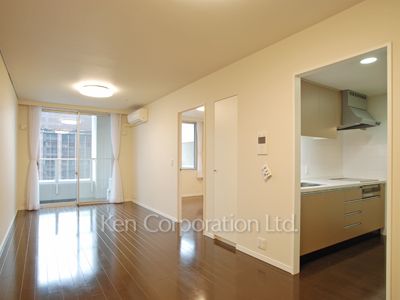 Living-Dining ※Photo of the same layout on 12 floor. Decoration and fixture may differ.