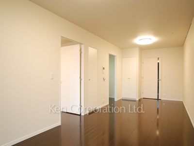 Living-Dining ※Photo of the same layout on 12 floor. Decoration and fixture may differ.