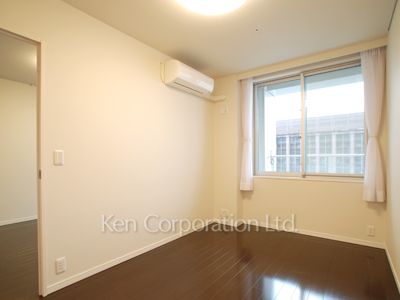 Bedroom ※Photo of the same layout on 12 floor. Decoration and fixture may differ.