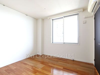 Bedroom ※Photo of the same layout on 24 floor. Decoration and fixture may differ.