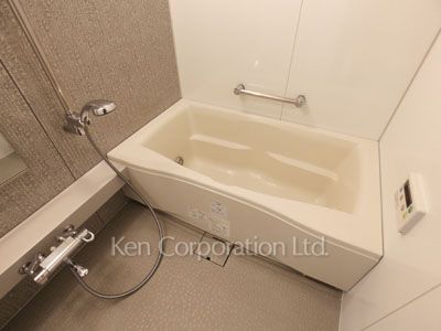 Bath ※Photo of the same layout on 24 floor. Decoration and fixture may differ.