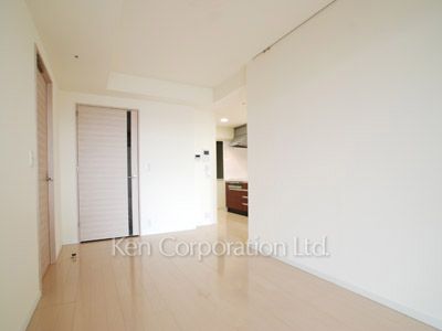 Living-Dining ※Photo of the same layout on 18 floor. Decoration and fixture may differ.