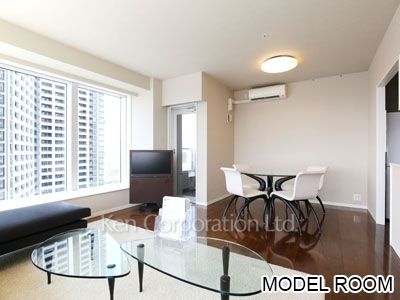 Living-Dining ※Photo of the same layout on 30 floor. Decoration and fixture may differ.