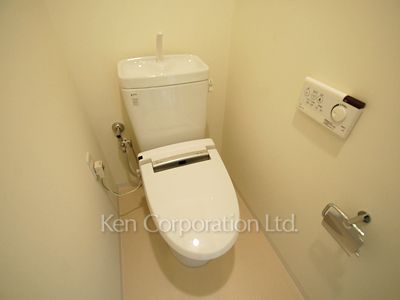 Lavatory ※Photo of the same layout on 20 floor. Decoration and fixture may differ.