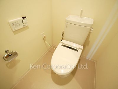 Lavatory ※Photo of the same layout on 24 floor. Decoration and fixture may differ.