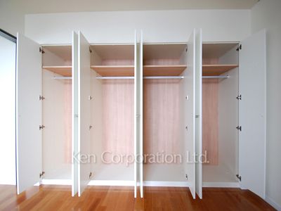 Closet ※Photo of the same layout on 24 floor. Decoration and fixture may differ.