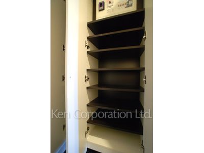Shoes Closet ※Photo of the same layout on 29 floor. Decoration and fixture may differ.