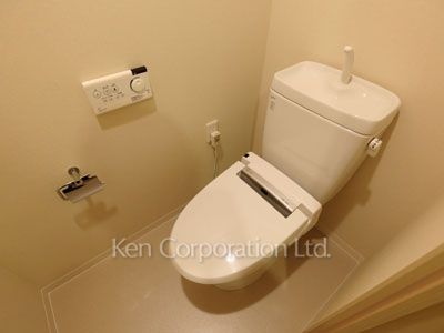 Lavatory ※Photo of the same layout on 23 floor. Decoration and fixture may differ.