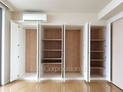 Closet ※Photo of the same layout on 23 floor. Decoration and fixture may differ.