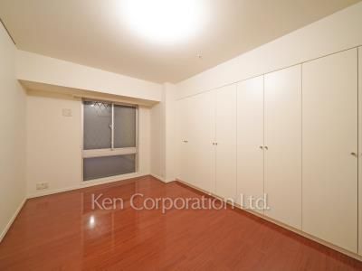 Bedroom ※Photo of the same layout on 21 floor. Decoration and fixture may differ.