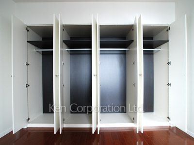 Closet ※Photo of the same layout on 29 floor. Decoration and fixture may differ.