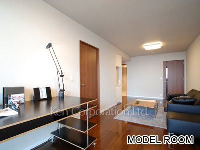 Living-Dining ※Photo of the same layout on 26 floor. Decoration and fixture may differ.