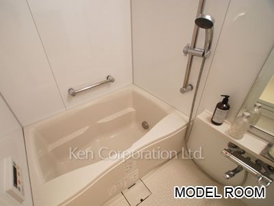 Bath ※Photo of the same layout on 26 floor. Decoration and fixture may differ.