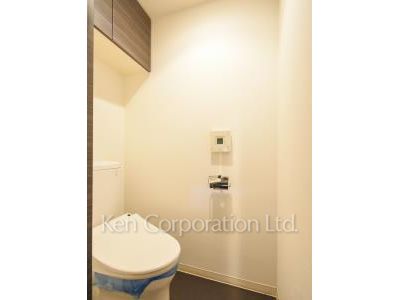 Lavatory ※Photo of the same layout on 4 floor. Decoration and fixture may differ.