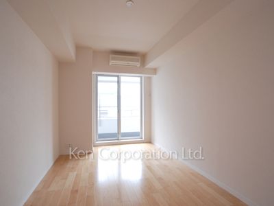 Bedroom ※Photo of the same layout on 3 floor. Decoration and fixture may differ.