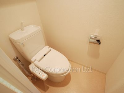 Lavatory ※Photo of the same layout on 3 floor. Decoration and fixture may differ.