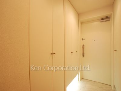 Entrance ※Photo of the same layout on 3 floor. Decoration and fixture may differ.