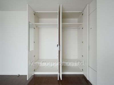 Closet ※Photo of the same layout on 9 floor. Decoration and fixture may differ.