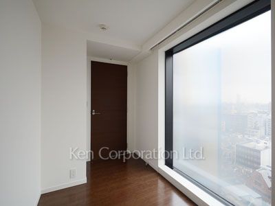 Bedroom ※Photo of the same layout on 9 floor. Decoration and fixture may differ.