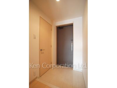 Entrance ※Photo of the same layout on 3 floor. Decoration and fixture may differ.