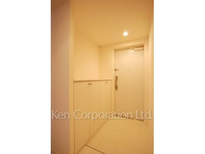 Entrance ※Photo of the same layout on 2 floor. Decoration and fixture may differ.