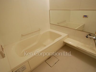 Bath ※Photo of the same layout on 2 floor. Decoration and fixture may differ.