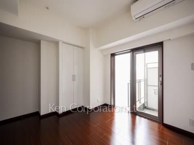 Bedroom ※Photo of the same layout on 7 floor. Decoration and fixture may differ.