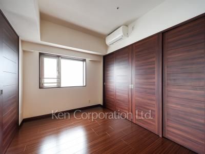 Bedroom ※Photo of the same layout on 7 floor. Decoration and fixture may differ.