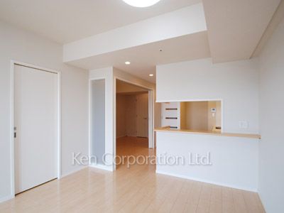 Living-Dining ※Photo of the same layout on 12 floor. Decoration and fixture may differ.