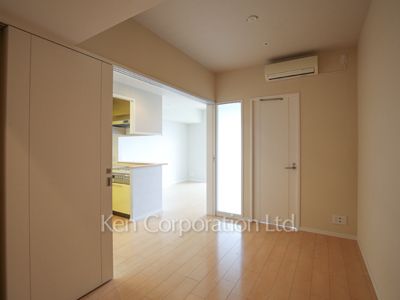 Bedroom ※Photo of the same layout on 16 floor. Decoration and fixture may differ.