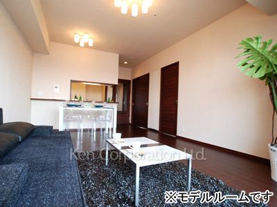 Living-Dining ※Photo of the same layout on 19 floor. Decoration and fixture may differ.