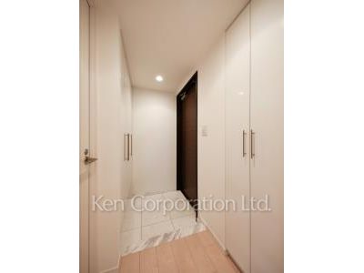 Entrance ※Photo of the same layout on 20 floor. Decoration and fixture may differ.