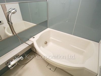 Bath ※Photo of the same layout on 1 floor. Decoration and fixture may differ.