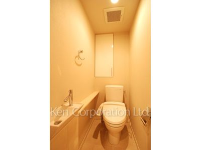 Lavatory ※Photo of the same layout on 1 floor. Decoration and fixture may differ.