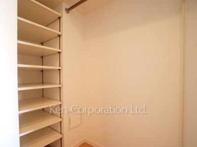 Closet ※Photo of the same layout on 4 floor. Decoration and fixture may differ.