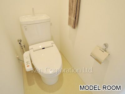 Lavatory ※Photo of the same layout on 11 floor. Decoration and fixture may differ.