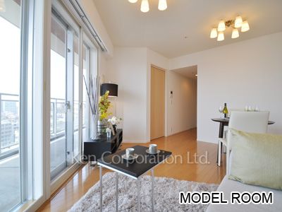 Living-Dining ※Photo of the same layout on 11 floor. Decoration and fixture may differ.