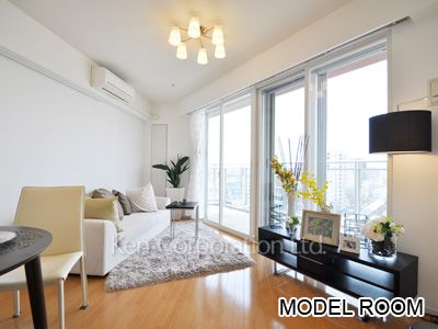 Living-Dining ※Photo of the same layout on 11 floor. Decoration and fixture may differ.