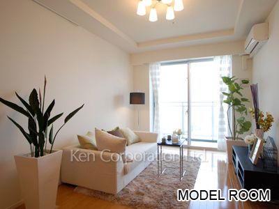 Living-Dining ※Photo of the same layout on 29 floor. Decoration and fixture may differ.